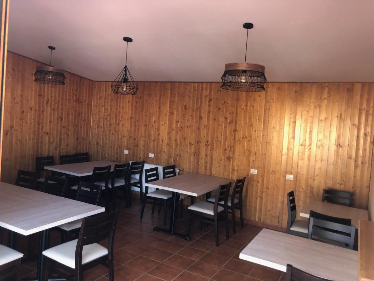 Albergue O Cruceiro Salgueiros Εξωτερικό φωτογραφία